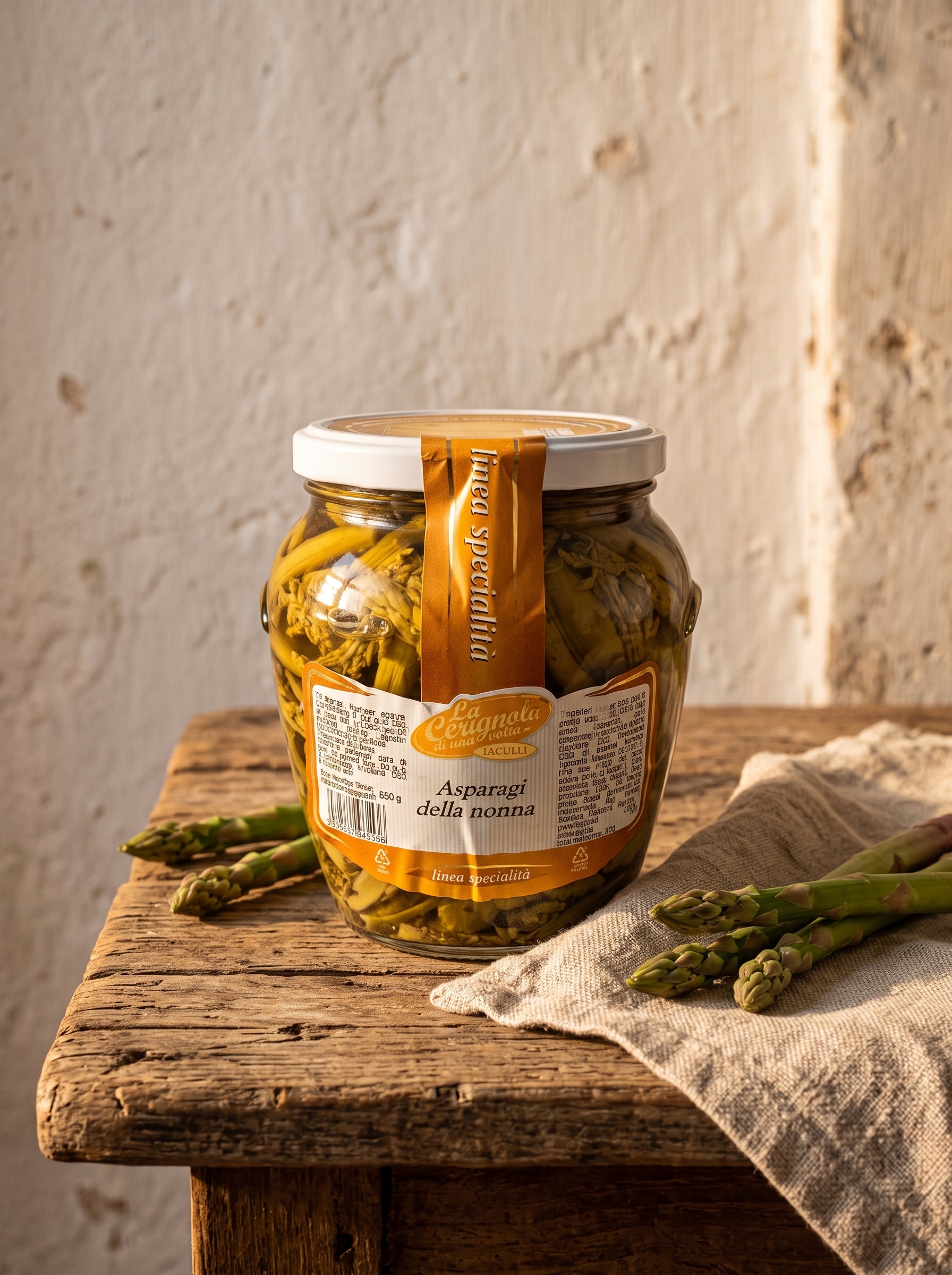 Vaso di asparagi sott'olio da 550 gr, antipasto pugliese artigianale della nonna.